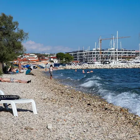 アパート Borik 2024 ザダル